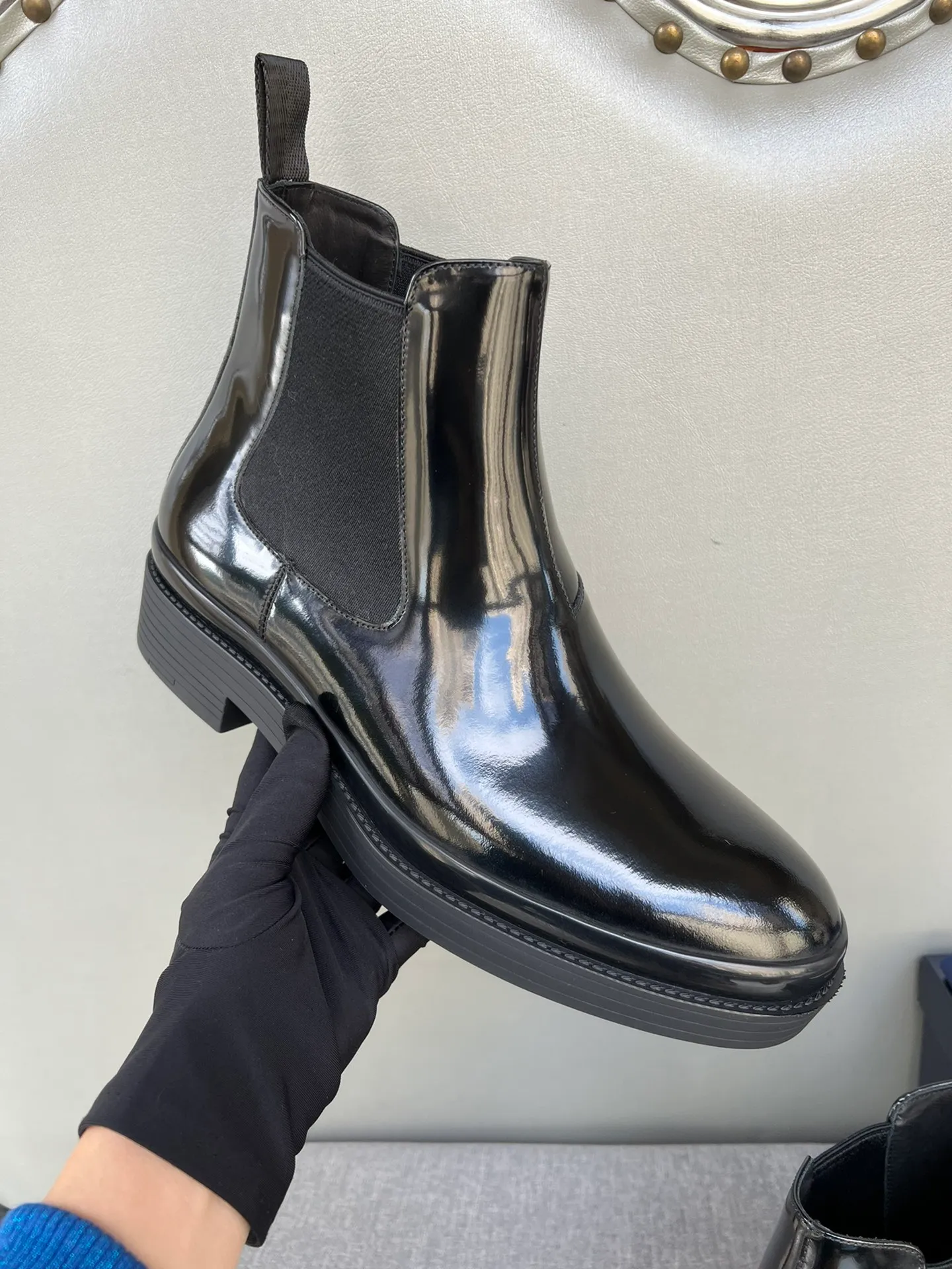 Batch of 1000💰Exclusive hot-selling new Prada Chelsea thick-soled men's shoes, naked boots, imported calf leather on the surface, cow leather on the lining, the outsole is made of private model TPU material, the frosted effect is consistent with the original version, 39-44 in stock (38, 45 custom-made, non-refundable)